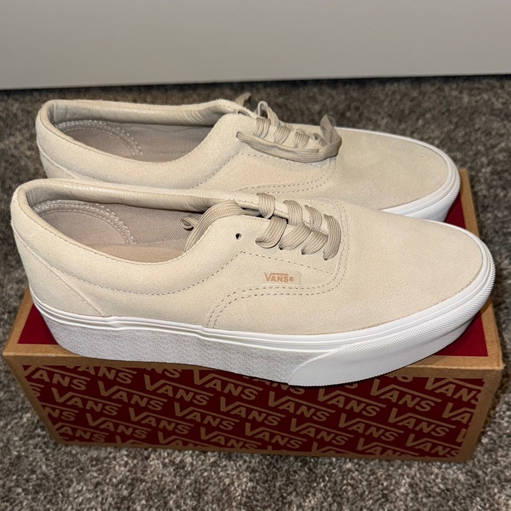 Vans Cream Low-Top Sneakers with White Sole